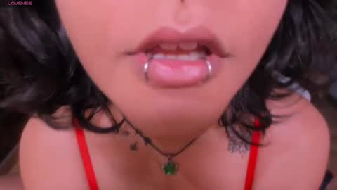 Snapshot of evelynaradia chatting on 15, 2, 2026 Evelyn online show from 15, 2, 2026