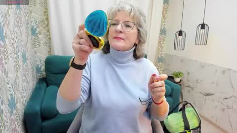 Snapshot of evelynblissful chatting on 5, 5, 2026 Evelyn online show from 5, 5, 2026