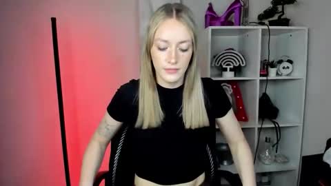 evelynblond online show from 24, 2, 2026