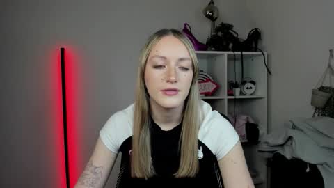 evelynblond online show from 9, 4, 2026