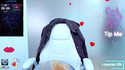 Snapshot of evelyne_rose chatting on 3, 3, 2026 evelyne_rose online show from 3, 3, 2026