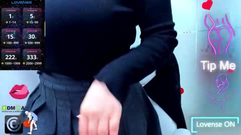 Snapshot of evelyne_rose chatting on 18, 3, 2026 evelyne_rose online show from 18, 3, 2026