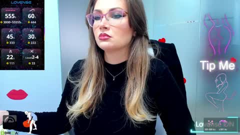 Snapshot of evelyne_rose chatting on 30, 3, 2026 evelyne_rose online show from 30, 3, 2026