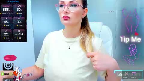Snapshot of evelyne_rose chatting on 29, 6, 2026 evelyne_rose online show from 29, 6, 2026