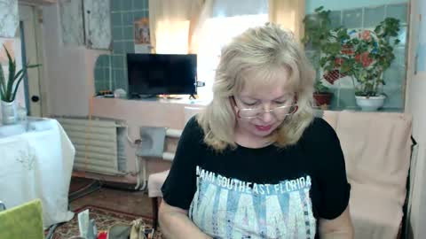 BarbaraBlondy online show from 10, 1, 2025