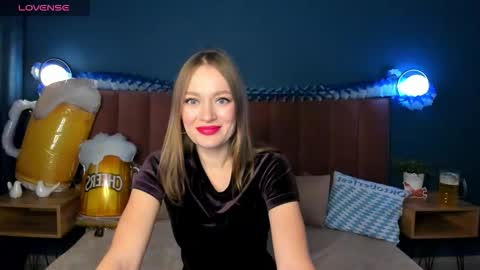 Evelyn online show from 30, 9, 2025