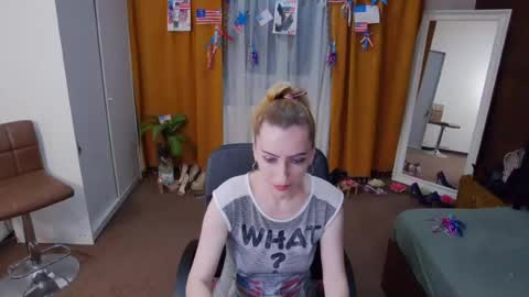 Snapshot of evelynreagan chatting on 6, 7, 2026 evelynreagan online show from 6, 7, 2026
