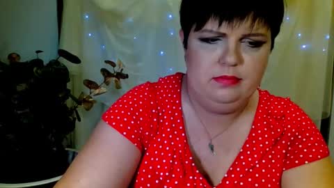 Snapshot of evemilf chatting on 8, 9, 2025 EveMilf online show from 8, 9, 2025