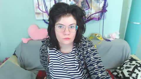 Snapshot of everly_rays chatting on 14, 12, 2024 Everly online show from 14, 12, 2024