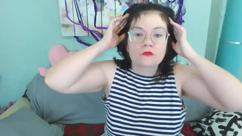 Snapshot of everly_rays chatting on 15, 12, 2024 Everly online show from 15, 12, 2024