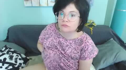 Snapshot of everly_rays chatting on 12, 2, 2025 Everly online show from 12, 2, 2025