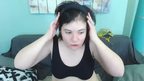 Snapshot of everly_rays chatting on 18, 2, 2025 Everly online show from 18, 2, 2025