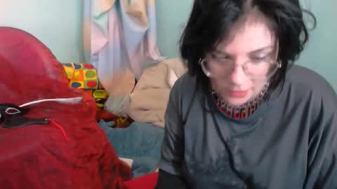 Everly online show from 15, 12, 2025