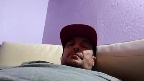 Snapshot of everydaydudeca chatting on 12, 9, 2025 everydaydudeca online show from 12, 9, 2025