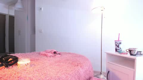 Snapshot of eves_bodyxxx chatting on 10, 3, 2025 Sensation Body online show from 10, 3, 2025