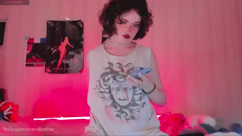 Eva  online show from 15, 5, 2026