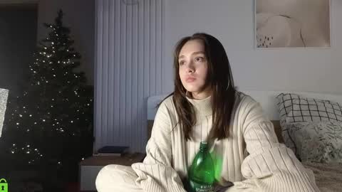 evi_woow online show from 9, 12, 2024