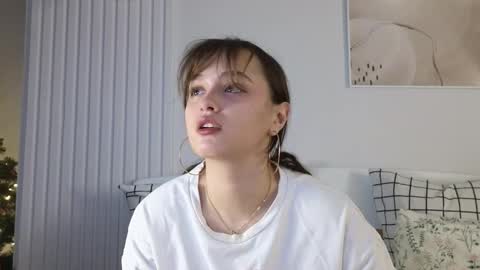 evi_woow online show from 18, 12, 2024