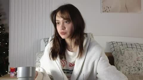 evi_woow online show from 23, 12, 2024
