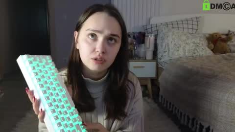 evi_woow online show from 21, 2, 2025