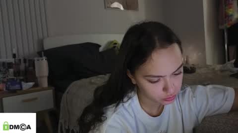 evi_woow online show from 25, 2, 2026