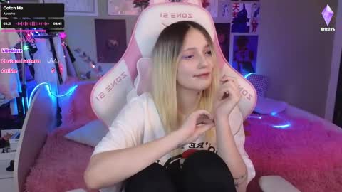 Snapshot of evie_rosen chatting on 14, 12, 2024 Evie online show from 14, 12, 2024