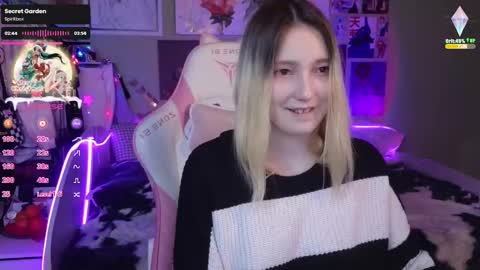 Snapshot of evie_rosen chatting on 23, 12, 2024 Evie online show from 23, 12, 2024