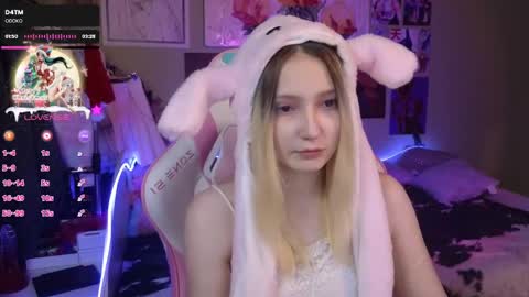 Snapshot of evie_rosen chatting on 5, 1, 2025 Evie online show from 5, 1, 2025