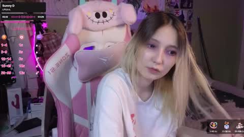 Snapshot of evie_rosen chatting on 10, 1, 2025 Evie online show from 10, 1, 2025