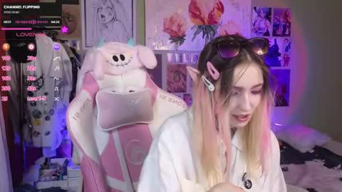 Snapshot of evie_rosen chatting on 19, 2, 2025 Evie online show from 19, 2, 2025