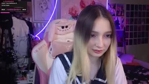 Snapshot of evie_rosen chatting on 11, 3, 2025 Evie online show from 11, 3, 2025