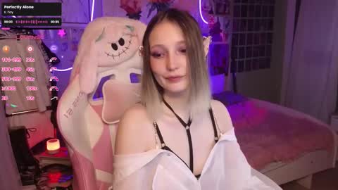 Snapshot of evie_rosen chatting on 22, 10, 2025 Evie online show from 22, 10, 2025