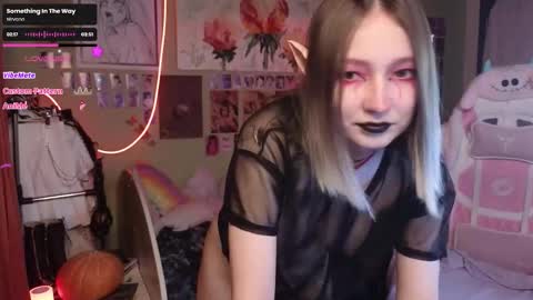 Snapshot of evie_rosen chatting on 30, 10, 2025 Evie online show from 30, 10, 2025