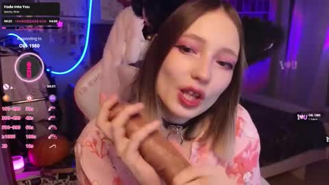 Snapshot of evie_rosen chatting on 1, 11, 2025 Evie online show from 1, 11, 2025