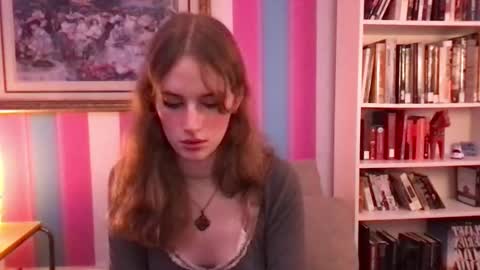 Snapshot of eviecam chatting on 17, 9, 2025 Evie3 online show from 17, 9, 2025