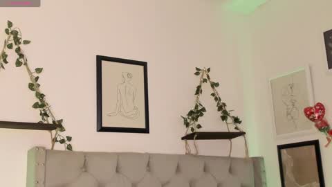 Ivi Alejandra  online show from 15, 1, 2025