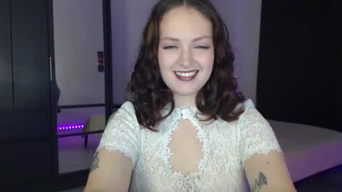 Snapshot of eviik chatting on 12, 10, 2025 Lessie online show from 12, 10, 2025