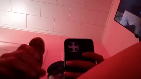 evilinjun_no9 online show from 4, 2, 2025