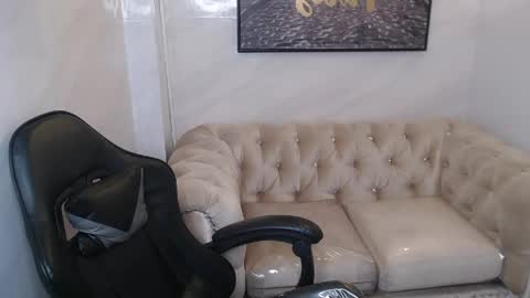 Hi Stream 1000pm to 600am online show from 12, 5, 2026