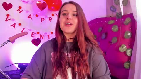 Snapshot of evy_orange1 chatting on 31, 1, 2025 EVY online show from 31, 1, 2025