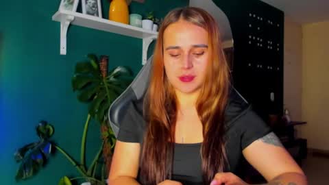 Snapshot of evy_orange1 chatting on 16, 6, 2026 EVY online show from 16, 6, 2026