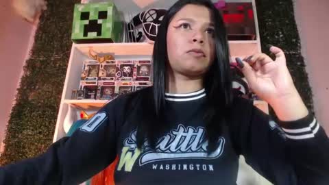 Snapshot of evybubbles_ chatting on 25, 6, 2026 Im Evy online show from 25, 6, 2026