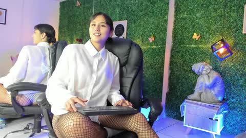 Evyy   online show from 8, 4, 2026