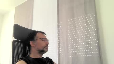 Snapshot of exhibit77 chatting on 13, 6, 2026 exhibit77 online show from 13, 6, 2026