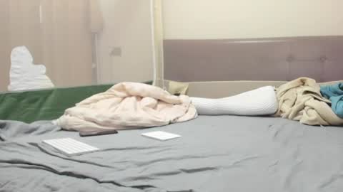 exhibitionism44 online show from 30, 1, 2025