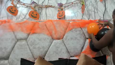 Snapshot of exotic_ebony_ chatting on 19, 10, 2025 Alison online show from 19, 10, 2025