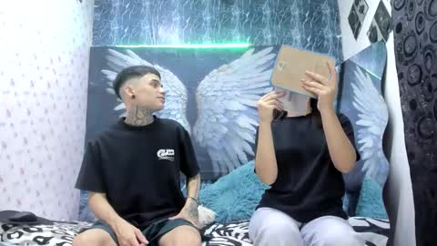 Snapshot of exotichot_couple chatting on 15, 4, 2026 exotichot_couple online show from 15, 4, 2026