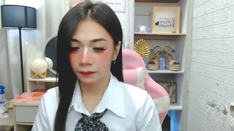 exotictssavie online show from 5, 11, 2025