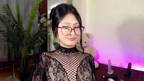 Candy  online show from 5, 1, 2025