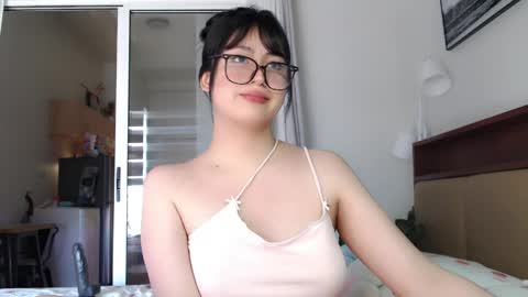 Snapshot of expensive_candyx chatting on 9, 4, 2026 Candy online show from 9, 4, 2026
